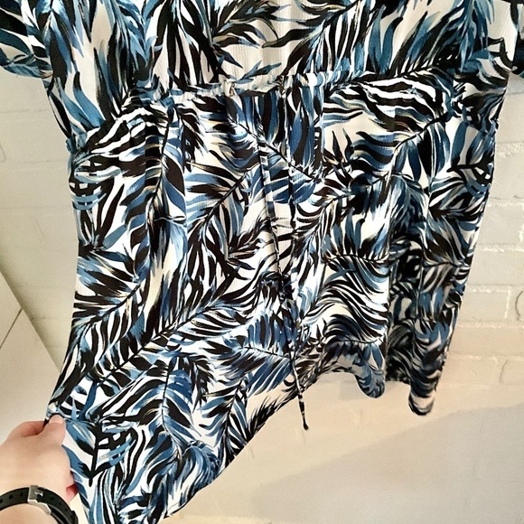 Mario Serrani Cute Tropical Palm leaves White/beige/navy/blue coverup Size L - Picture 8 of 13